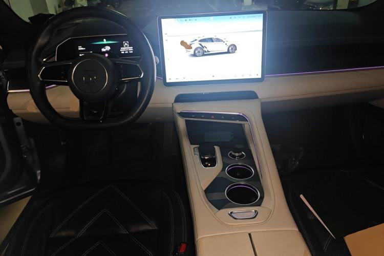 Used Zeekr 001 2023 WE Edition 86 kWh Center Console
