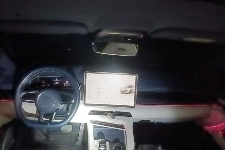 Used Zeekr 001 2023 WE Edition 86 kWh Center Console