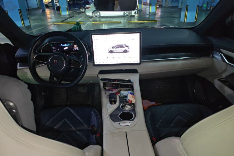 Used Zeekr 001 2023 WE Edition 86 kWh Center Console