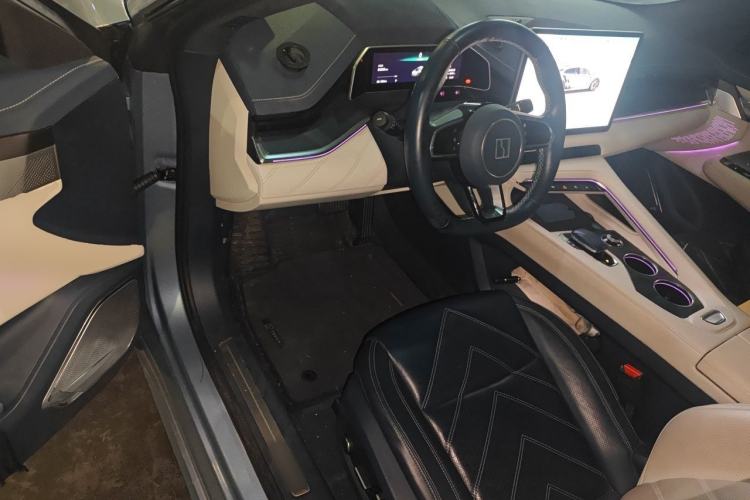 Used Zeekr 001 2023 WE Edition 86 kWh Driver Seat