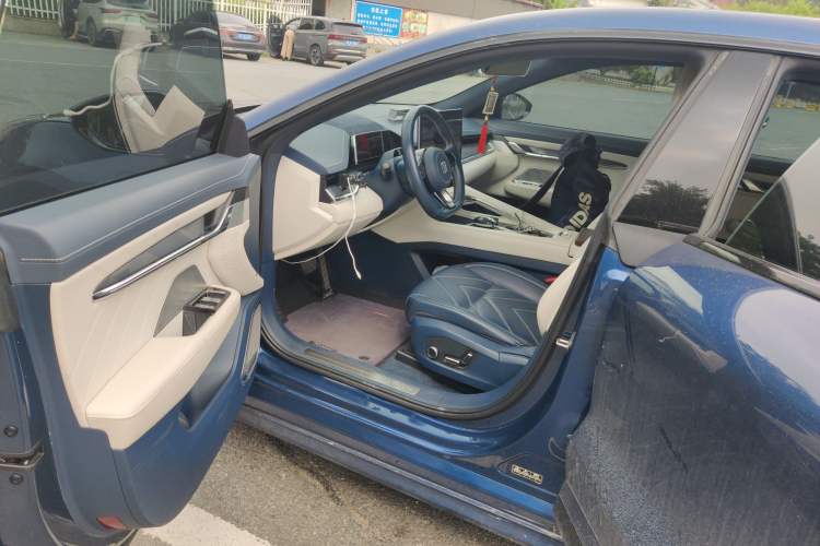 Used Zeekr 001 2023 WE Edition 100 kWh Driver Seat