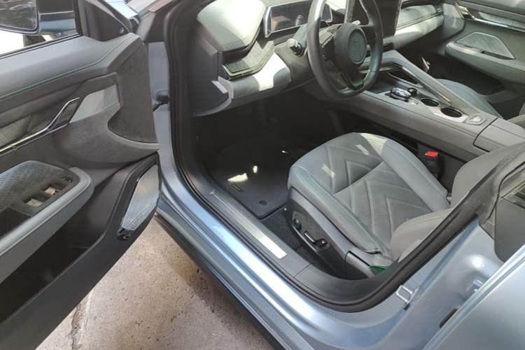 Used Zeekr 001 2023 ME Edition 100 kWh Driver Seat