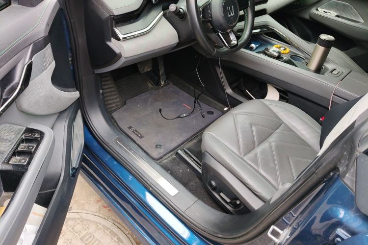 Used Zeekr 001 2023 WE Edition 100 kWh Driver Seat