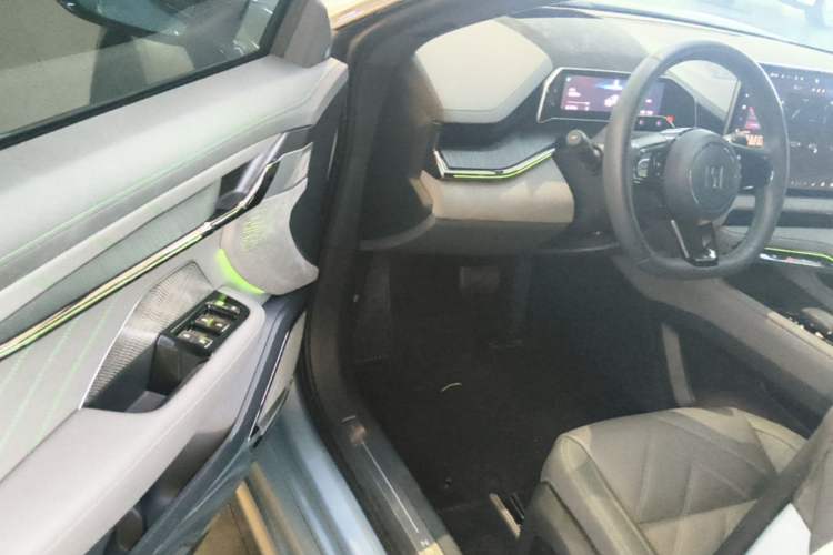 Used Zeekr 001 2023 ME Edition 100 kWh Driver Seat