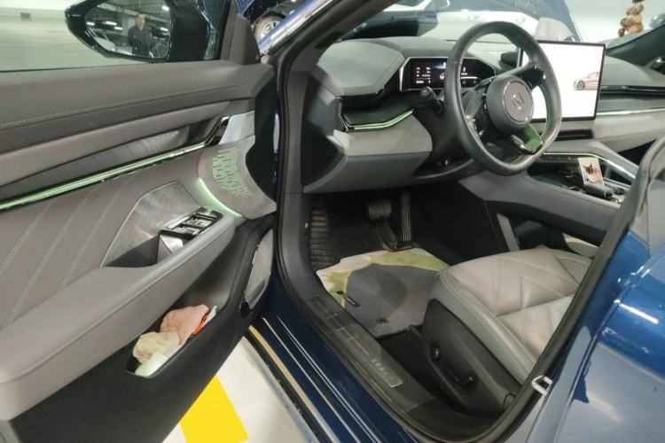 Used Zeekr 001 2023 ME Edition 100 kWh Driver Seat