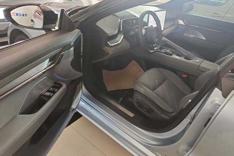 Used Zeekr 001 2023 WE Edition 100 kWh Driver Seat