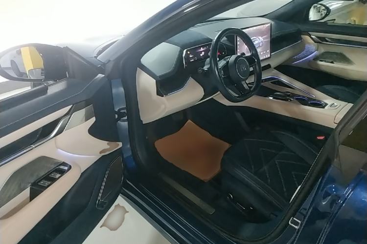 Used Zeekr 001 2023 WE Edition 86 kWh Driver Seat