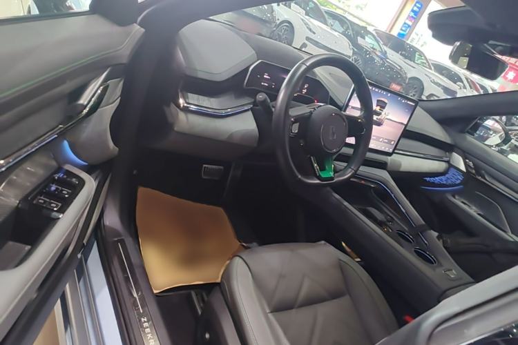 Used Zeekr 001 2023 WE Edition 86 kWh Driver Seat
