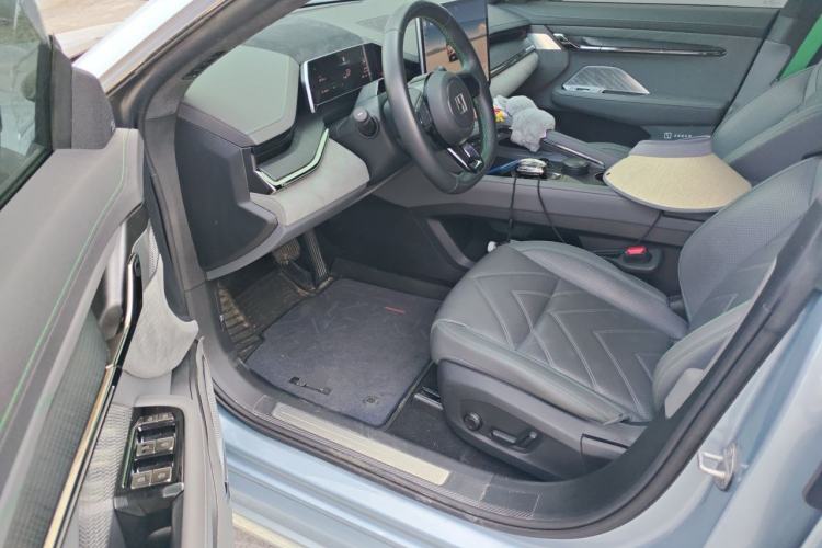 Used Zeekr 001 2023 WE Edition 86 kWh Driver Seat