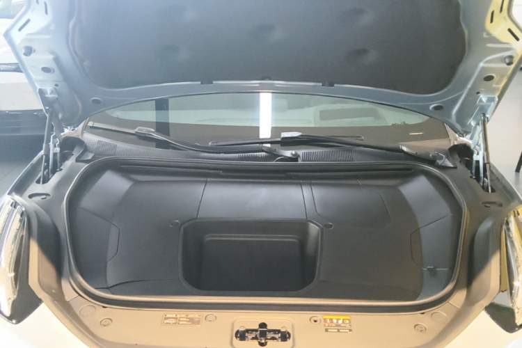 Used Zeekr 001 2023 ME Edition 100 kWh Engine Bay