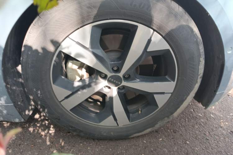 Used Zeekr 001 2023 WE Edition 100 kWh Exterior 4