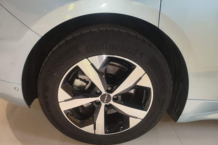 Used Zeekr 001 2023 WE Edition 86 kWh Exterior 5