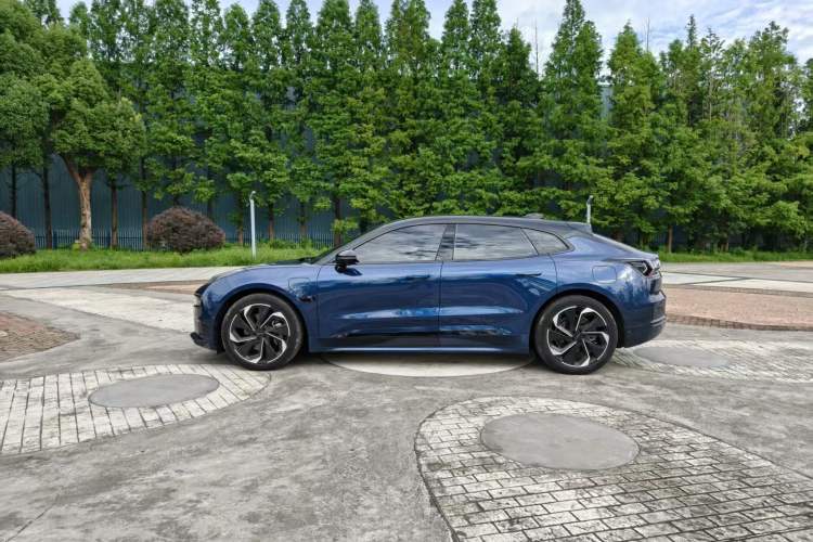 Used Zeekr 001 2023 WE Edition 86 kWh Exterior 6