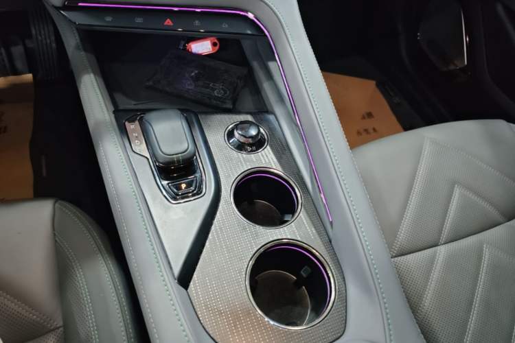 Used Zeekr 001 2023 WE Edition 100 kWh Gear Lever