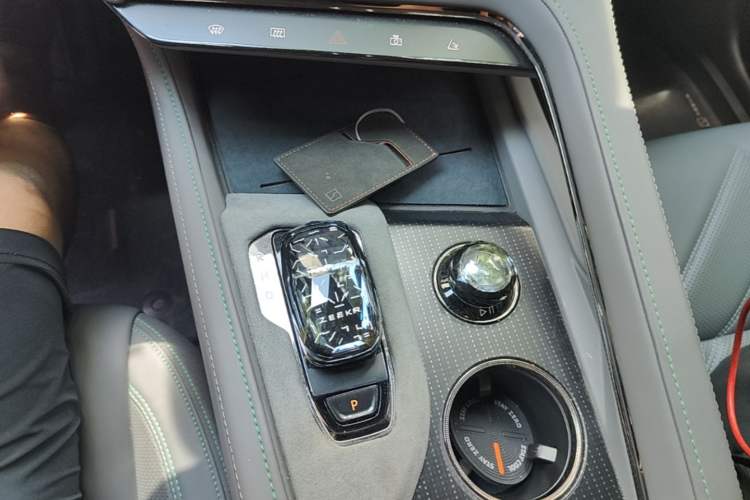 Used Zeekr 001 2023 ME Edition 100 kWh Gear Lever