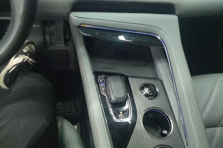 Used Zeekr 001 2023 WE Edition 100 kWh Gear Lever