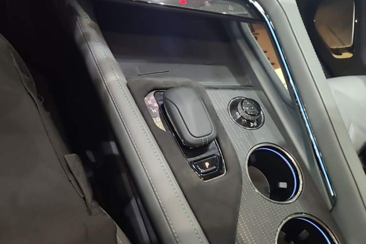 Used Zeekr 001 2023 WE Edition 86 kWh Gear Lever