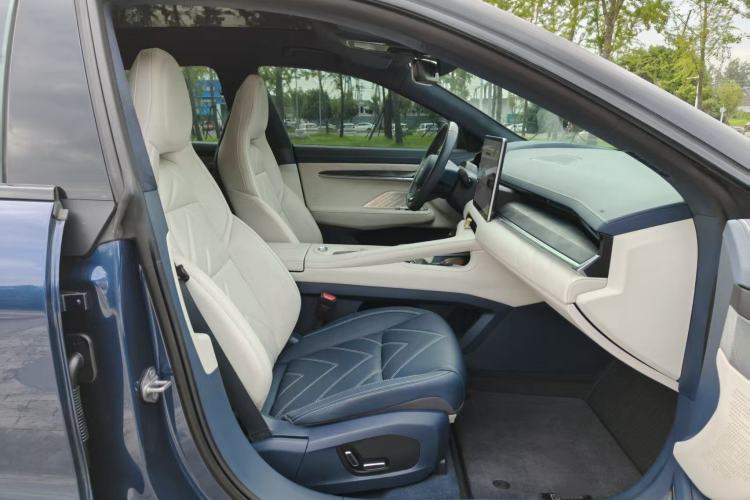 Used Zeekr 001 2023 WE Edition 86 kWh Interior 2