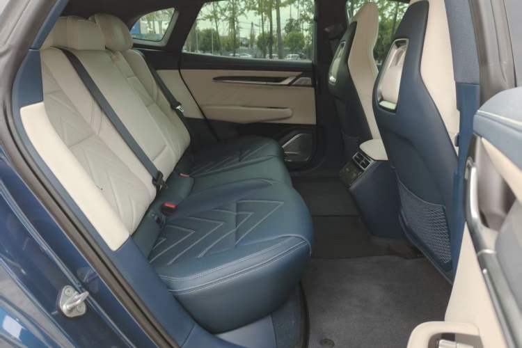 Used Zeekr 001 2023 WE Edition 86 kWh Interior 5