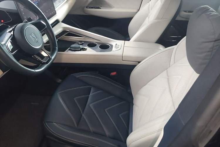 Used Zeekr 001 2023 WE Edition 86 kWh Left Front Seat