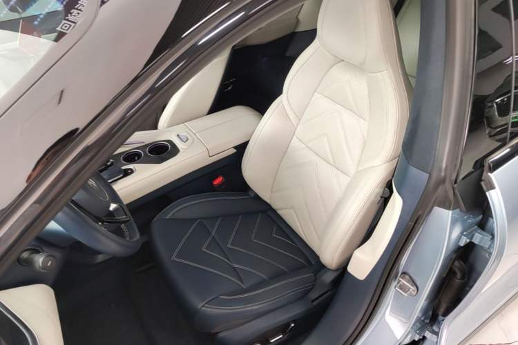 Used Zeekr 001 2023 ME Edition 100 kWh Left Front Seat