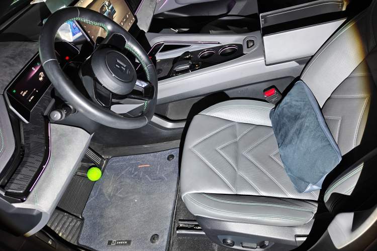 Used Zeekr 001 2023 ME Edition 100 kWh Left Front Seat