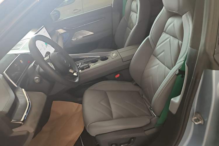 Used Zeekr 001 2023 WE Edition 100 kWh Left Front Seat