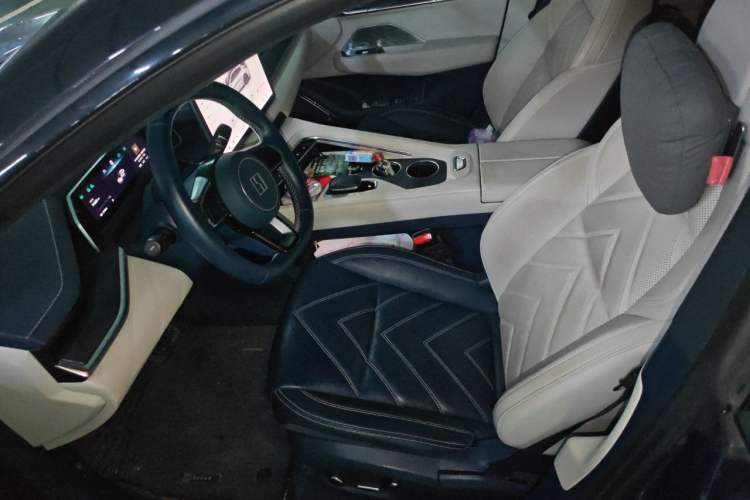 Used Zeekr 001 2023 WE Edition 86 kWh Left Front Seat