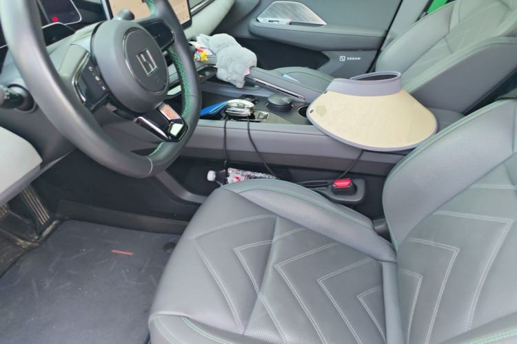 Used Zeekr 001 2023 WE Edition 86 kWh Left Front Seat