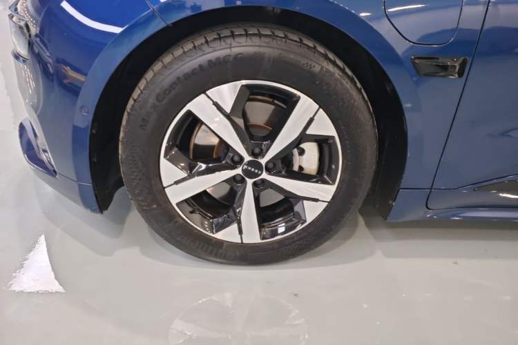 Used Zeekr 001 2023 WE Edition 100 kWh Left Front Wheel Hub