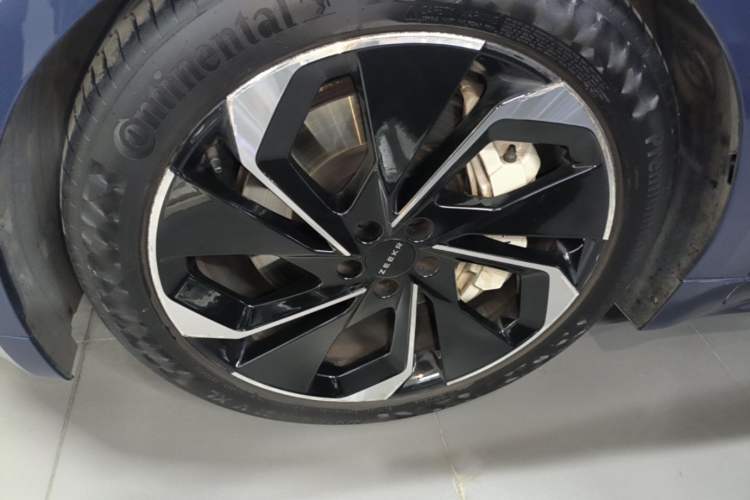 Used Zeekr 001 2023 ME Edition 100 kWh Left Front Wheel Hub
