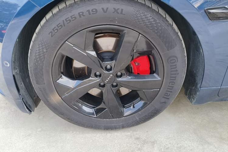 Used Zeekr 001 2023 WE Edition 86 kWh Left Front Wheel Hub
