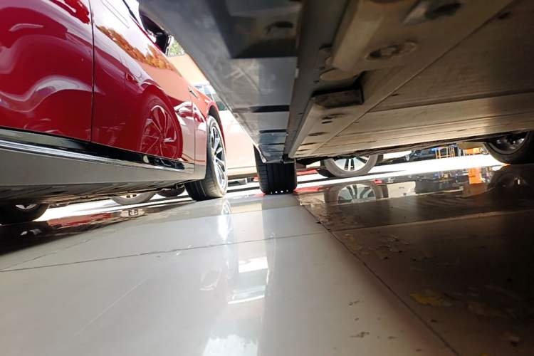Used Zeekr 001 2023 ME Edition 100 kWh Left Side Sill