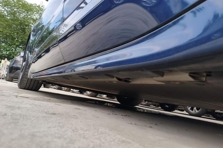Used Zeekr 001 2023 WE Edition 86 kWh Left Side Sill