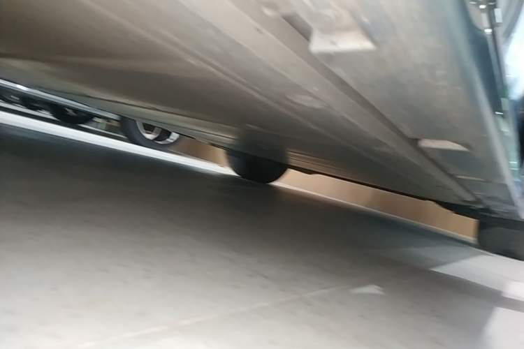Used Zeekr 001 2023 WE Edition 86 kWh Left Side Sill