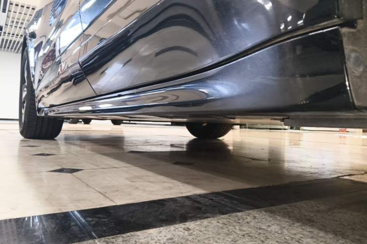 Used Zeekr 001 2023 WE Edition 100 kWh Left Side Sill