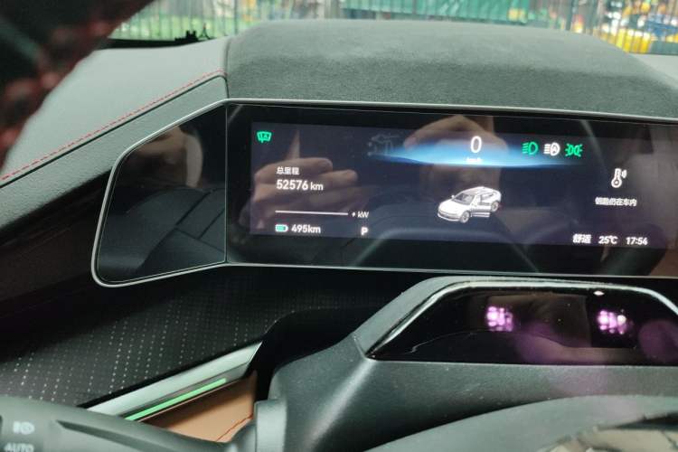 Used Zeekr 001 2023 ME Edition 100 kWh Odometer Close Up