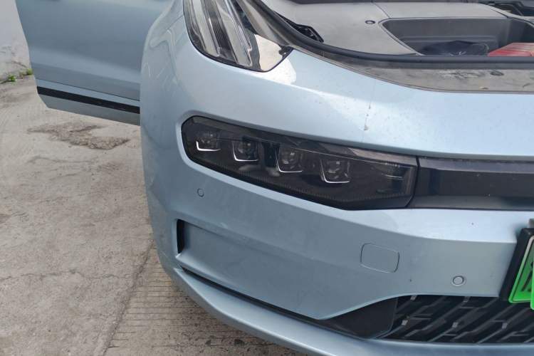 Used Zeekr 001 2023 WE Edition 86 kWh Right Front Headlight