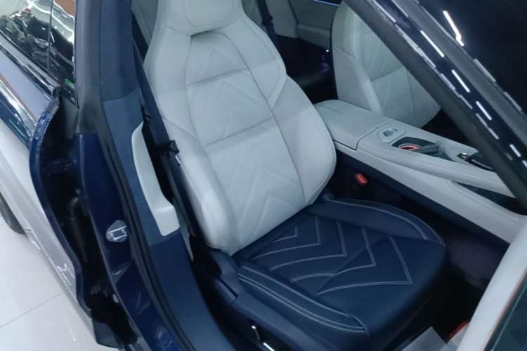 Used Zeekr 001 2023 WE Edition 100 kWh Right Front Seat