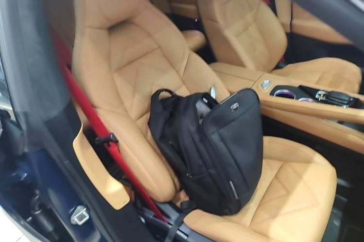 Used Zeekr 001 2023 WE Edition 86 kWh Right Front Seat