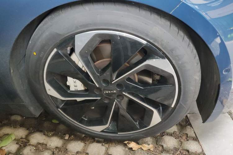 Used Zeekr 001 2023 ME Edition 100 kWh Right Front Wheel Hub