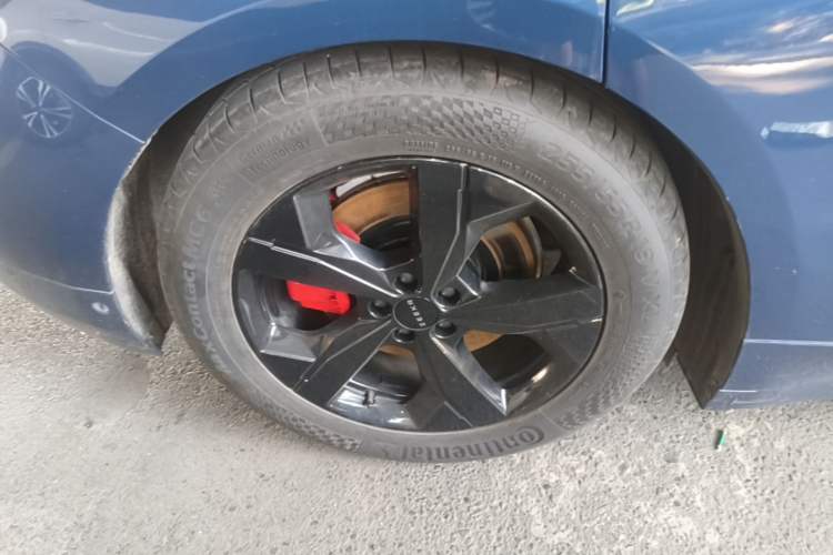 Used Zeekr 001 2023 WE Edition 86 kWh Right Rear Wheel Hub