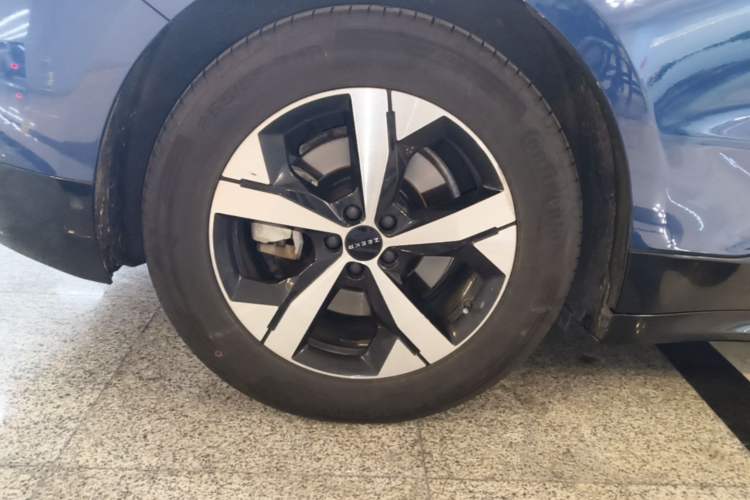 Used Zeekr 001 2023 WE Edition 100 kWh Right Rear Wheel Hub