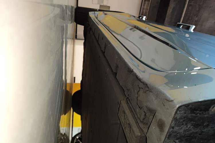 Used Zeekr 001 2023 WE Edition 86 kWh Right Side Sill