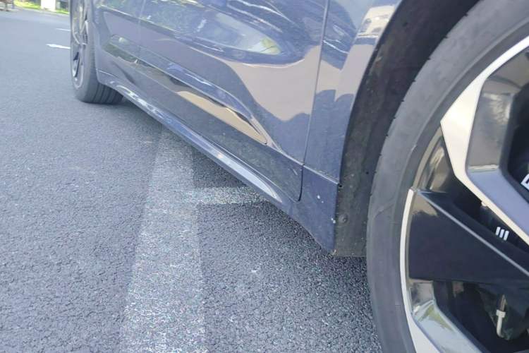 Used Zeekr 001 2023 WE Edition 100 kWh Right Side Sill