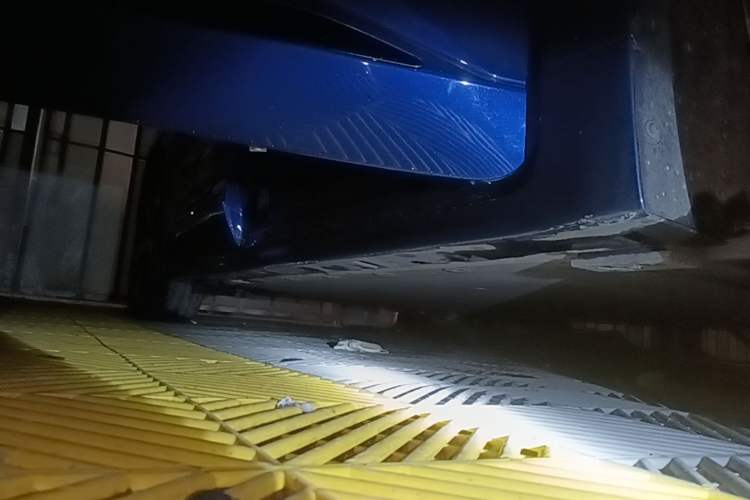 Used Zeekr 001 2023 WE Edition 86 kWh Right Side Sill