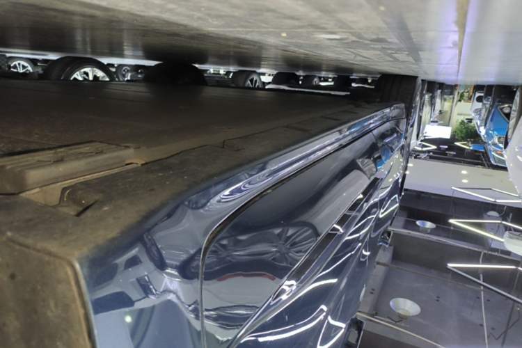 Used Zeekr 001 2023 ME Edition 100 kWh Right Side Sill
