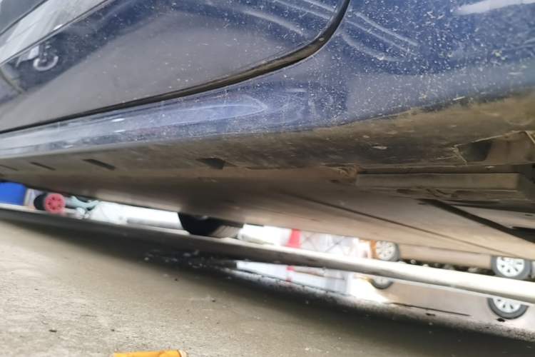 Used Zeekr 001 2023 WE Edition 86 kWh Right Side Sill