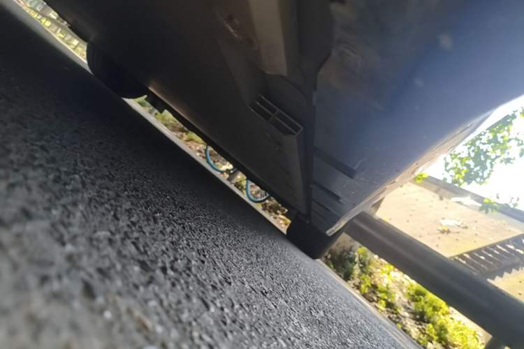 Used Zeekr 001 2023 WE Edition 86 kWh Right Side Sill