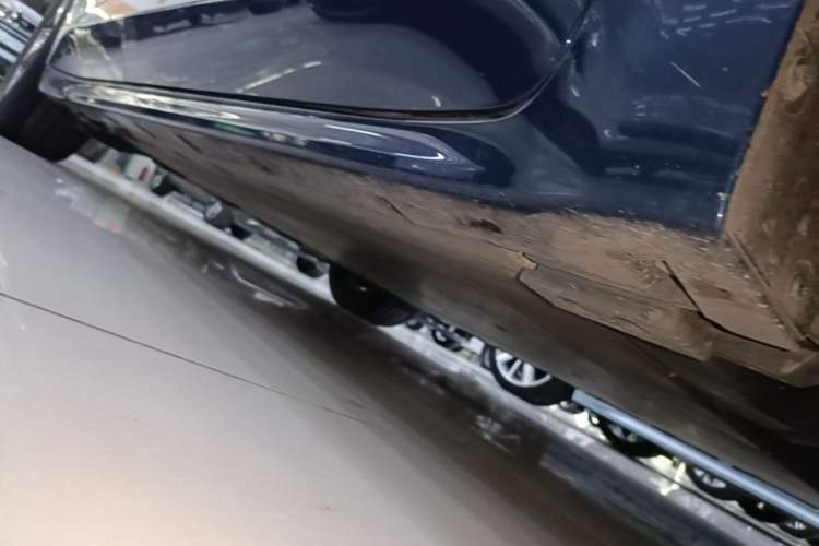 Used Zeekr 001 2023 WE Edition 100 kWh Right Side Sill